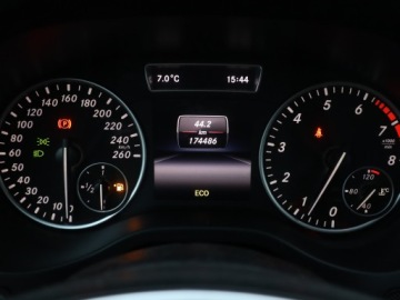 Mercedes Klasa A W176 Hatchback 5d 1.6 180 BlueEFFICIENCY 122KM 2013 Mercedes A A 180, Salon Polska, Skóra, Navi, zdjęcie 10