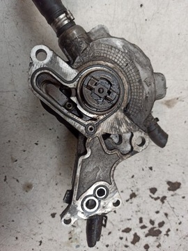 VOLKSWAGEN PASSAT B6 1.9 TDI ВАКУУМНЫЙ НАСОС 038145209A