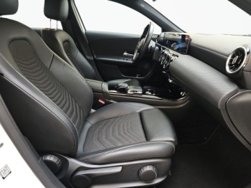 Mercedes Klasa A W177/V177 Hatchback 1.3 180 136KM 2019 Mercedes-Benz Klasa A 180 7G-DCT Progressive W177, zdjęcie 13