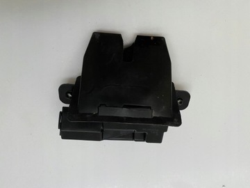 ZAMEK KLAPY TYŁ 8A61-A442A66-BD FORD FIESTA MK7