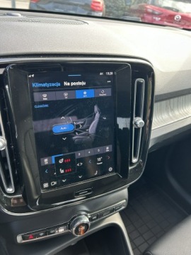Volvo XC40 Crossover Facelifting 2.0 B5 250KM 2023 Volvo XC 40 B5 AWD R-Design, zdjęcie 26