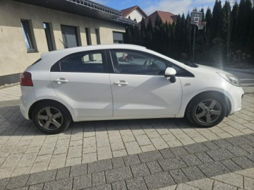 Kia Rio III Hatchback 3d 1.2 DOHC CVVT 85KM 2014 Kia Rio 1.2 85 km klima, elektryka, zadbany, zdjęcie 5