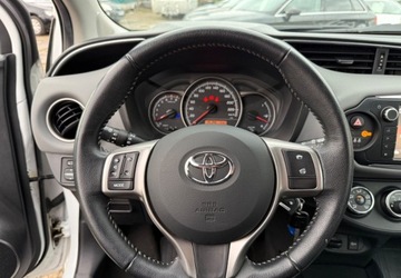 Toyota Yaris III Hatchback 5d Facelifting 1.0 VVT-i 69KM 2014 Toyota Yaris Toyota Yaris Benzyna 70KM, zdjęcie 13