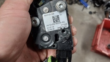 FORD B-MAX ZÁMEK DVEŘE LEVÝ PŘEDNÍ AV1A-R218D05-AD