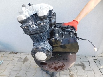 KAWASAKI ZR7 SILNIK