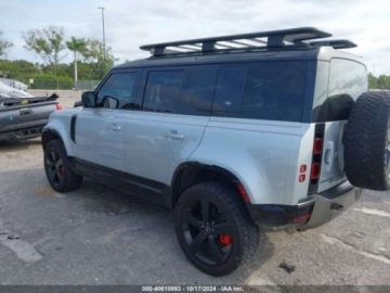 Land Rover Defender IV (L663) 2021 Land Rover Defender 110 x-dynamic hse, 2021r., 4x4, 3.0L 3.0 Benzyna 395KM, zdjęcie 3