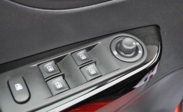 Renault Captur I Crossover 0.9 Energy TCe 90KM 2016 Renault Captur X-MOD Benzyna Klimatyzacja Nawigacja Benzyna 90KM, zdjęcie 20