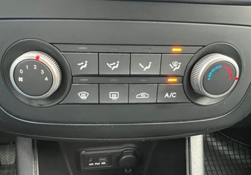 Kia Venga Mikrovan 1.6 DOHC CVVT 125KM 2015 Kia Venga 1.6Benz.125KM 6Bieg.LEDY Klima Parktr.aux USB 2xOpon Faktura Gwa, zdjęcie 25