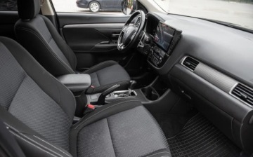 Mitsubishi Outlander III SUV Facelifting 2015 2.2 DI-D 150KM 2016 Mitsubishi Outlander 2.2 DiD 150KM Lift Ledy Navi Camera Automat Maly Prz, zdjęcie 28
