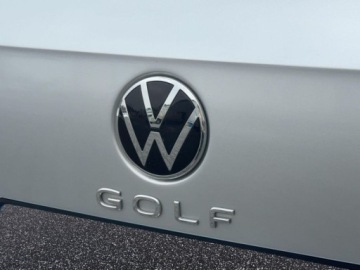 Volkswagen Golf VIII Variant 1.5 eTSI 130KM 2023 Volkswagen Golf 1.5 eTSI FV 23 Gwarancja 1.5 Benzyna 129KM, zdjęcie 12