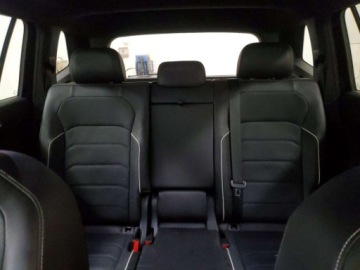 Volkswagen Tiguan III 2024 Volkswagen Tiguan Sel R-Line Black 2024 2.0 Benzyna 184KM, zdjęcie 11