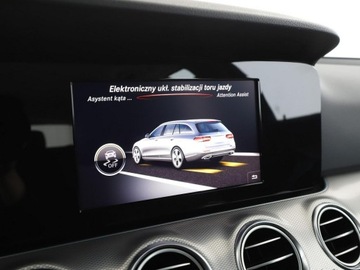 Mercedes Klasa E W213 Kombi 2.0 220d 194KM 2017 Mercedes E 220 Historia serwisowa ASO Automat Navi, zdjęcie 25