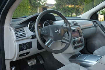 Mercedes Klasa R Off-roader Facelifting 300 CDI BlueEFFICIENCY 190KM 2011 Mercedes R 350 3.0 Diesel 190KM 300 CDI 7G, zdjęcie 18