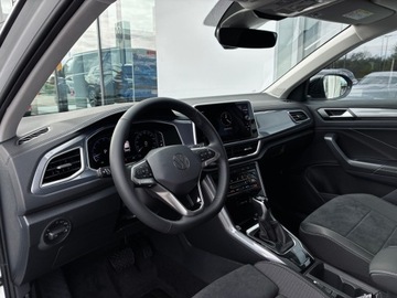 Volkswagen T-Roc I SUV Facelifting 1.5 TSI ACT 150KM 2025 Volkswagen T-Roc Final Edition 1.5 TSI DSG, zdjęcie 4