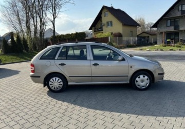 Skoda Fabia I Kombi 1.2 i 64KM 2004 Skoda Fabia Combi Ambiente 1.2 64KM M5 20042005 r., salon PL, klimatyzacja, zdjęcie 3