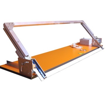 Машина гильотинного типа для резки пенопласта и стиродура 400°C COMBO