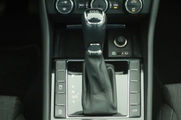 Skoda Superb III Kombi 2.0 TSI 220KM 2016 Skoda Superb 2.0 TSI, Salon Polska, Serwis ASO, zdjęcie 14