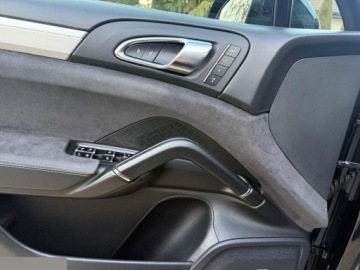 Porsche Cayenne II SUV 4.8 V8 420KM 2014 Porsche Cayenne 4.8 Benzyna 420KM 4x4 2014r, zdjęcie 14