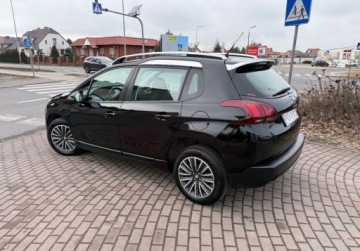 Peugeot 2008 I SUV Facelifting 1.5 BlueHDI 102KM 2019 Peugeot 2008 1.5Hdi Navi Ledy Extra stan 1.5 Diesel 102KM, zdjęcie 3