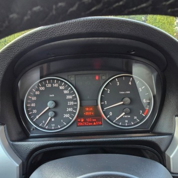 BMW Seria 3 E90-91-92-93 Touring E91 2.0 320i 150KM 2005 BMW 320 Seria 3 E90/E91/E92/E93 2.0 Benzyna, zdjęcie 21