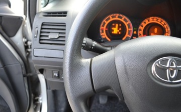 Toyota Auris I Hatchback 1.33VVT-i 100KM 2009 Toyota Auris bezwypadkowe z niski przebiegiem serwisowany w ASO TOYOTA 1.3, zdjęcie 25