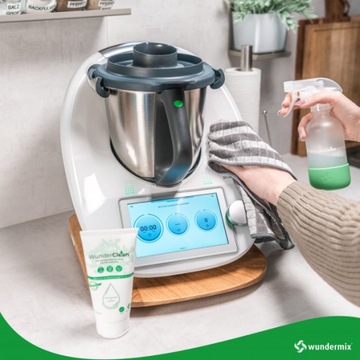 detergent i butelka z rozpylaczem do Thermomix