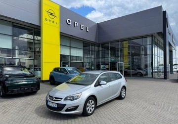 Opel Astra J Sports Tourer Facelifting 1.7 CDTI ECOTEC 110KM 2014 Opel Astra Pierwszy wlasciciel Serwisowany 1.7 Diesel 110KM