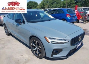 Volvo S60 III 2024 Volvo S60 B5 Core Dark Theme 2024 2.0l 2.0 Benzyna 247KM