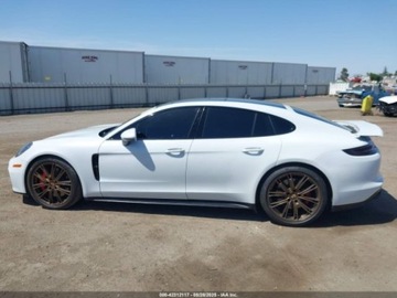 Porsche Panamera II 2019 Porsche Panamera GTS 2019 4.0l 4.0 Benzyna 453KM, zdjęcie 2