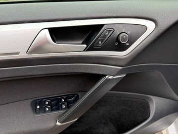 Volkswagen Golf VII 2014 Volkswagen Golf 1.4 125 KM DSG Podgrzewane fotele, zdjęcie 9