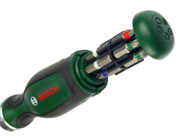Ручная отвертка с трещоткой + 12 бит BOSCH.