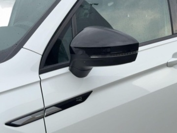 Volkswagen Tiguan II SUV Facelifting 2.0 TDI 200KM 2022 Volkswagen Tiguan 2.0 TDI SCR 4Mot R-Line DSG, Serwis ASO, Gwarancja, FV23, zdjęcie 11