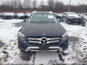 Mercedes GLC C253 2018 Mercedes-Benz GLC 2018 MERCEDES-BENZ GLC 300 4MATIC 2.0 Benzyna 241KM, zdjęcie 9