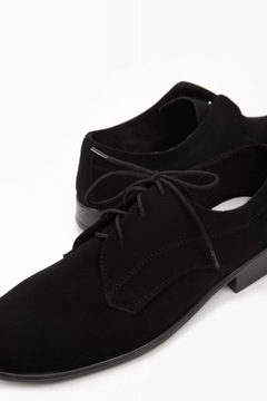 Eleganckie buty do Komunii dla chłopca 29