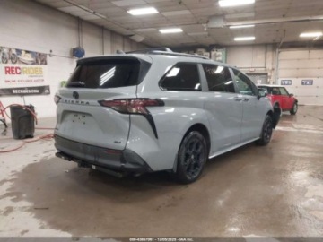 Toyota Sienna III 2025 Toyota Sienna Woodland Edition 2025 2.5 Hybryda 245KM, zdjęcie 5