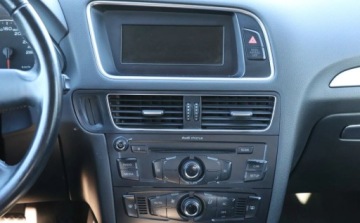 Audi Q5 I SUV Facelifting 2.0 TDI 143KM 2012 Audi Q5 KLIMA, Alu, Multifunkcja, Elektryka, Zadbany, Ekonomiczny, GWARANC, zdjęcie 5