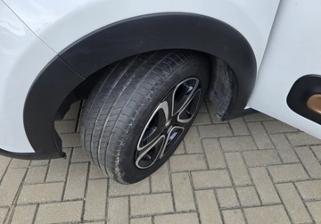 Citroen C3 III Hatchback Facelifting 1.2 PureTech 83KM 2023 Citroen C3 1,2 Benzyna 83 KM GWARANCJA Zamiana Zarejestrowany 1.2 Benzyna, zdjęcie 16