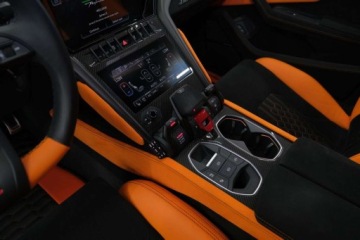 Lamborghini Urus 2023 Lamborghini Urus Performante 2023 4.0 Benzyna 657KM, zdjęcie 24
