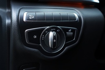Mercedes Klasa V W447 Długi Facelifting 2.0 250d 190KM 2023 Mercedes-Benz Klasa V Bezwypadek SalonPL Tempomat Kamera 8os fotele p, zdjęcie 14