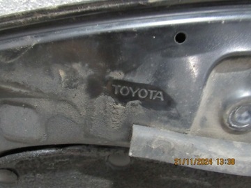KAPOTA COROLLA VERSO II 209