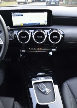 Mercedes CLA C118/X118 Shooting Brake Facelifting 1.3 180 136KM 2024 Mercedes-Benz X118 CLA 180 Lift Benzyna Automat 136KM 3tys.km Kamera, zdjęcie 18