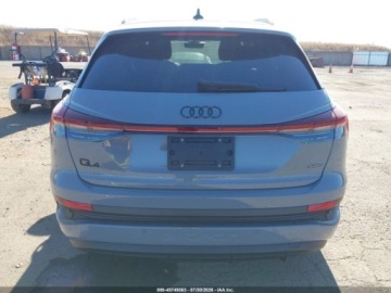 Audi Q4 2025 Audi Q4 e-tron Premium Plus 55 Quattro 2025 Elektryczny 335KM, zdjęcie 3