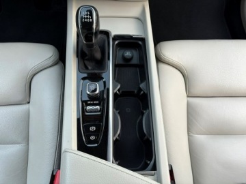Volvo V60 II  Kombi 2.0 D3 150KM 2020 Volvo V60 2.0 D3 150 KM Skóry Kamera Hak FV23%, zdjęcie 24