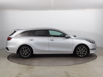 Kia Ceed III Kombi Facelifting 1.5 T-GDI 160KM 2022 Kia Ceed 1.5 T-GDI, Salon Polska, Serwis ASO, zdjęcie 5