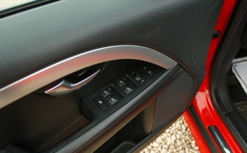 Volvo V70 III Kombi 2.5 T 231KM 2010 Volvo V70 2.5T 231KM Rdesign Summum Lift BiXenon PDC Skory manual nowe ham, zdjęcie 24