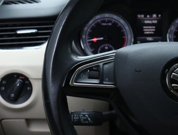 Skoda Octavia III Kombi Facelifting 2.0 TDI 150KM 2019 Skoda Octavia 2.0 TDI, Salon Polska, DSG, Navi, zdjęcie 17