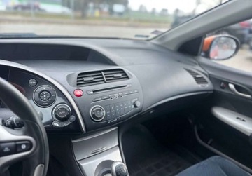 Honda Civic VIII Hatchback 5d 1.4 i 83KM 2008 Honda Civic 1.4B 83KM 2008r. Salon Polska Comfort 1.3 Benzyna 83KM, zdjęcie 15