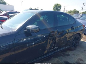 BMW Seria 3 G20-G21 2021 BMW Seria 3 330E xDrive 2021 2.0l 2.0 Hybryda 180KM, zdjęcie 2