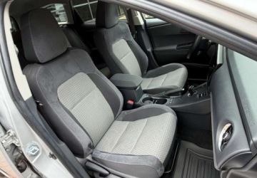 Toyota Auris II Touring Sports Facelifting 1.8 Hybrid 136KM 2017 Toyota Auris Toyota Auris Hybrid 135 Premium 1.8 Hybryda 136KM, zdjęcie 14