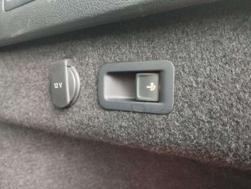 Volkswagen Passat B8 Variant Facelifting 2.0 TDI SCR 200KM 2022 Volkswagen Passat 2.0 TDI 200KM 4x4 DSG R Line Kamera Virtual Hak LED Matr, zdjęcie 28